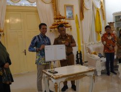 Melangkah Bersama Gunakan Green Energy Menuju Net Zero Emission, PLN Icon Plus dan PLN UP3 Ponorogo Tandatangani MoU Kesepakatan Dengan Pemkab Ponorogo