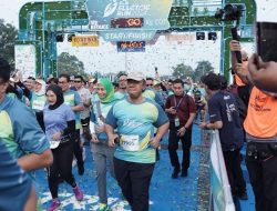 Lima Pengemudi Ojol Prasejahtera Peroleh Motor Listrik di PLN Electric Run 2024