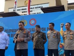 Kapolri Lepas 1.575 Buruh Terdampak PHK dan Angkatan Kerja Baru