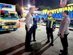 Libatkan Personel Gabungan,Kapolresta Banyuwangi Pimpin Urai Kepadatan di Pelabuhan Ketapang