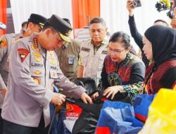 Kapolri Tinjau GPM di Kalbar, 310,25 ton beras SPHP Sudah Polri distribusikan