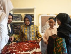 Semarak HUT Kemerdekaan ke-80 RI, Istri Menteri Sosial Apresiasi Pemberdayaan Disabilitas Mitra Binaan TJSL PLN di Aora Wistara Surabaya