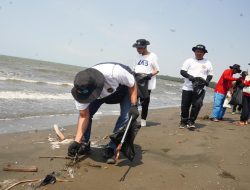 Menyambut Hari Pahlawan, PLN Rehabilitasi Mangrove Lindungi Pesisir Utara Jateng dari Banjir Rob Bersama Warga