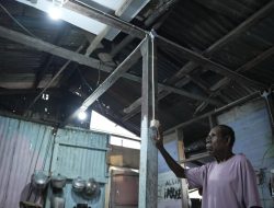 Bukti Listrik untuk rakyat, Sambung Listrik 100 Keluarga Prasejahtera di Fakfak Papua Barat, Kementerian ESDM Bersama PLN Lanjutkan Penyaluran Program BPBL