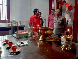 Kapolres Ngawi Tinjau Klenteng, Pastikan Perayaan Imlek 2577 Kongzili Aman dan Kondusif