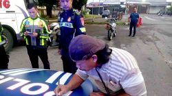 Satlantas Polres Kediri Kota Tahan Bus Bagong Usai Terobos Lampu Merah di Simpang Muning