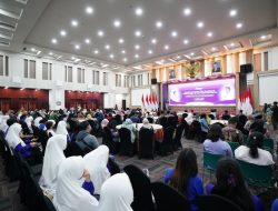 Momen Hari Kartini, PLN Salurkan Alat Deteksi Dini Risiko Kehamilan untuk Layanan Masyarakat di Garut Guna Dukung Penurunan Angka Kematian Ibu