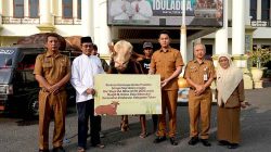 Bupati Tuban Serahkan Sapi Kurban Presiden RI, Peternak Lokal Ikut Kecipratan Berkah