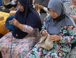Sasar Pasar Internasional, PLN UIP JBTB Berdayakan Kelompok Wanita Boyolali Lewat Pelatihan Merajut