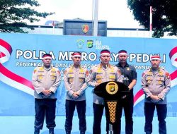 Polda Metro Jaya Kirim 12 Truk Bantuan Kemanusiaan untuk Masyarakat Terdampak Gempa NTT