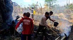 Respon Cepat Polisi Ngawi Bersama Warga Selamatkan Area Bawah Jembatan Gerih dari Amukan Api