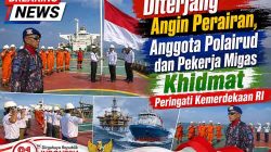 Diterjang Angin Perairan, Anggota Polairud dan Pekerja Migas Khidmat Peringati Kemerdekaan RI