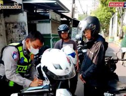 Cegah Fatalitas di Jalan Raya, Polres Ngawi Terjunkan Tim Turjawali Patroli Mobile