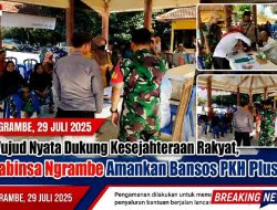 Wujud Nyata Dukung Kesejahteraan Rakyat, Babinsa Ngrambe Amankan Bansos PKH Plus