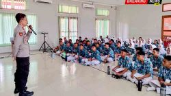 Perkuat Disiplin dan Toleransi, Ratusan Siswa SMAN 2 Ngawi Terima Edukasi Kebangsaan dari Kepolisian