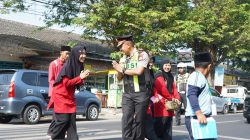 Sapa Pagi, Kapolres Kediri Turun ke Jalan Sapa Warga dan Pelajar